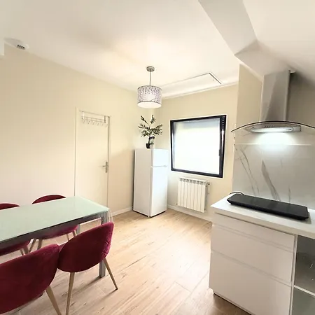 Qhome 6 - T2 Cozy Between Paris & Noisy-le-Grand